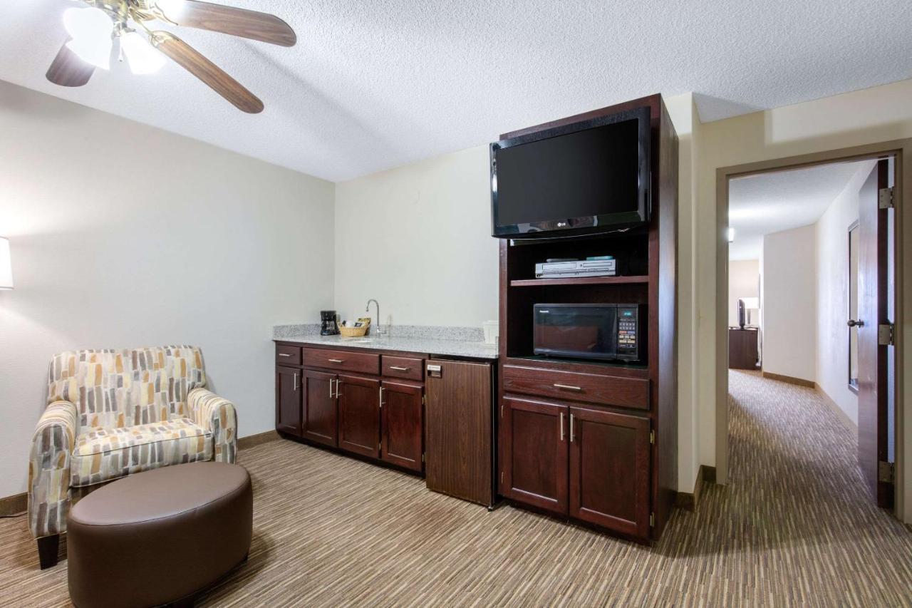 Quality Inn & Suites Mountain Home North Exteriör bild